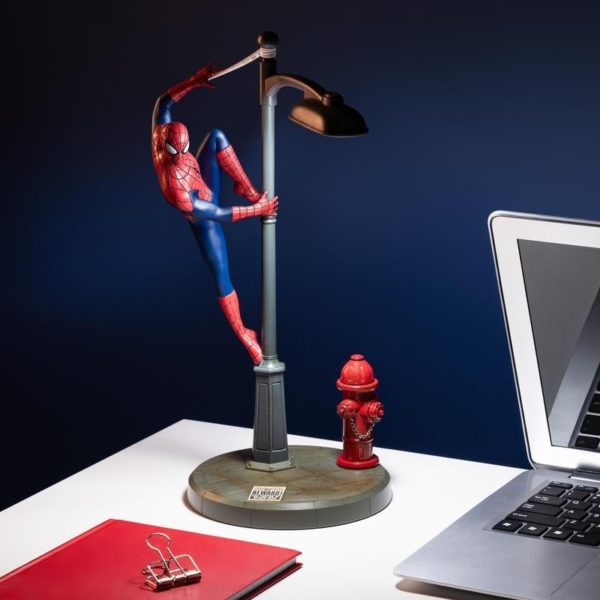 Paladone Marvel Comics - Lampada Spiderman, Rosso, Blu, Grigio : :  Illuminazione