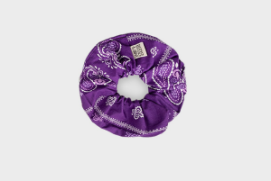 BLEECKER & LOVE SCRUNCHIE PURPLE BANDANA